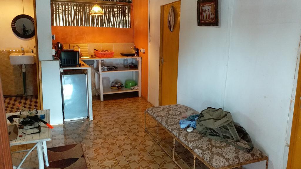 Diani Hostel Diani Beach Bagian luar foto