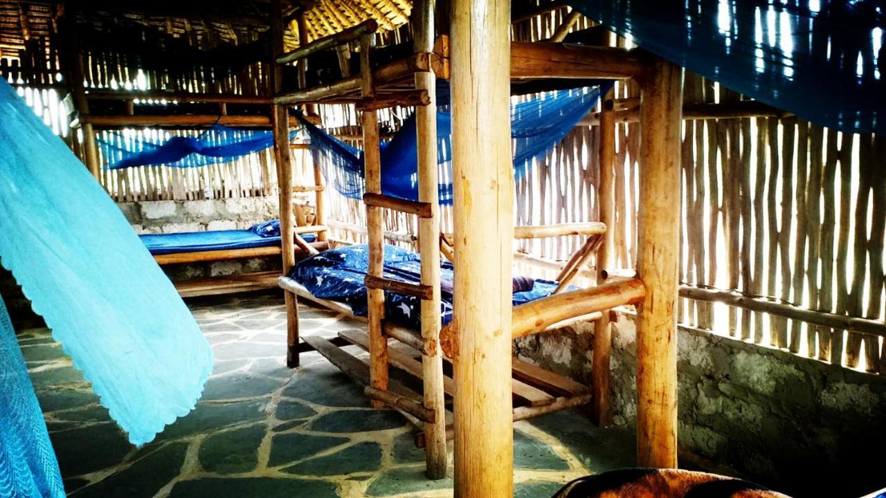Diani Hostel Diani Beach Bagian luar foto